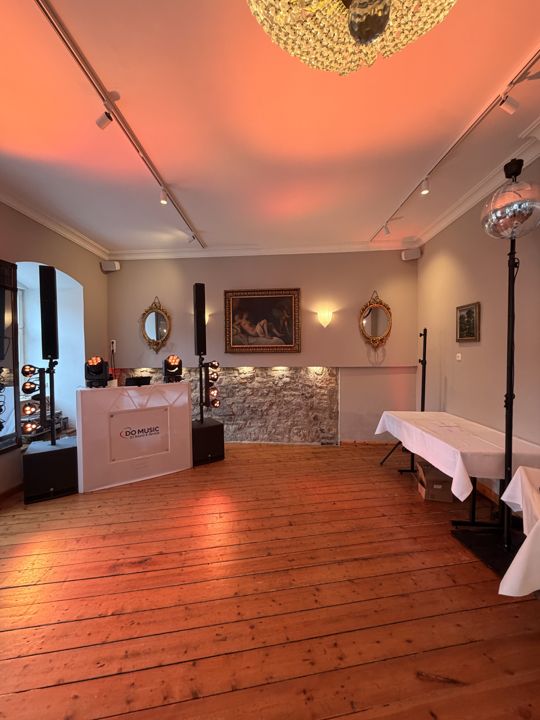 DO MUSIC Aufbau im Romantik Hotel Alte Münze Goslar