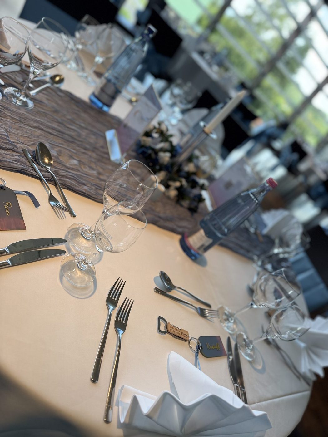 Gedeckter Tisch im Hotel am See